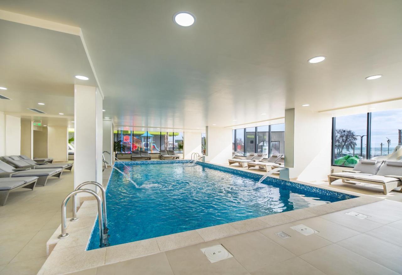Sea Love Apt Spa N Pools Beach Resort Năvodari Extérieur photo