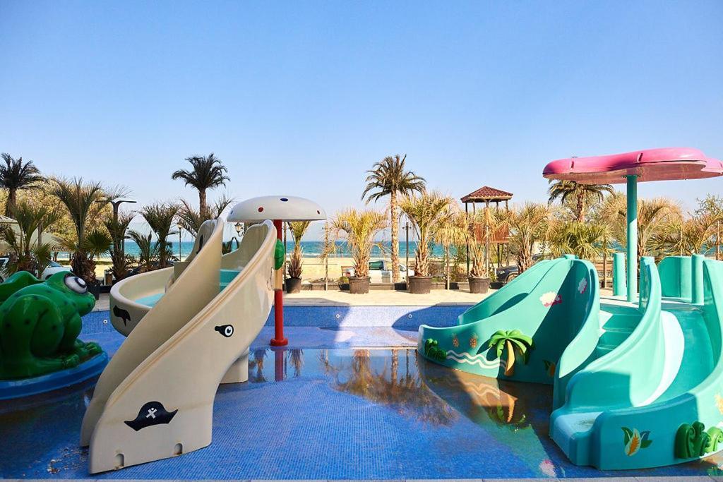 Sea Love Apt Spa N Pools Beach Resort Năvodari Extérieur photo